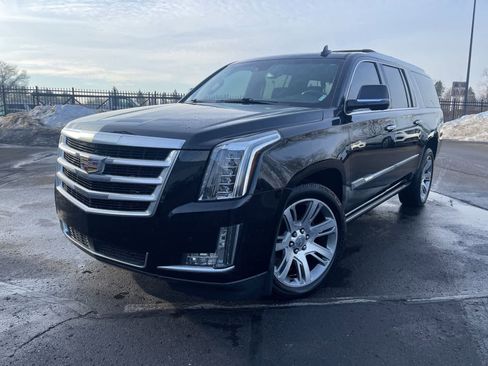 Used 2015 Cadillac Escalade ESV Premium image 1