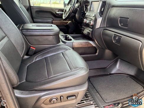 Used 2021 GMC Sierra 2500 Denali w/ Denali Black Diamond Edition AWD/4WD image 10