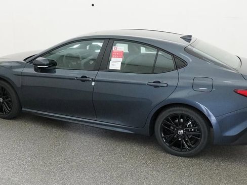 New 2026 Toyota Camry SE FWD image 4