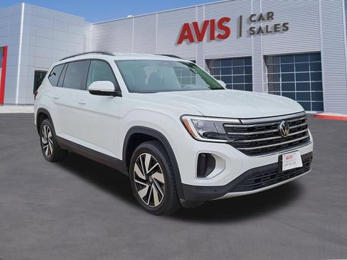 Used 2025 Volkswagen Atlas SE AWD/4WD image 3