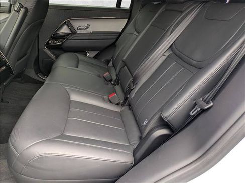 Used 2025 Land Rover Range Rover Sport SE AWD/4WD image 19