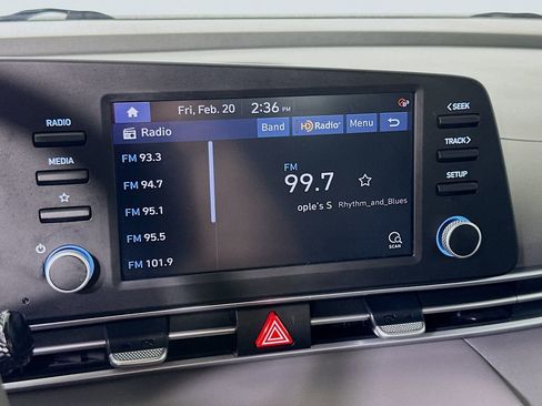 Used 2022 Hyundai Elantra SEL w/ Preferred Accessory Package image 27