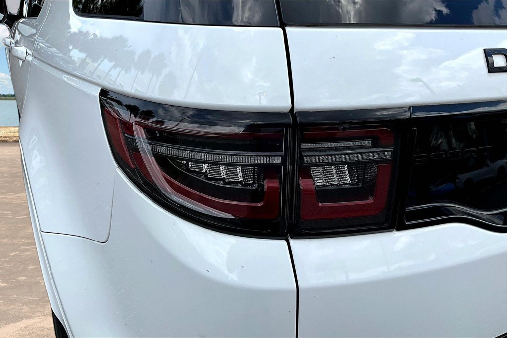 Used 2022 Land Rover Discovery Sport SE R-Dynamic AWD/4WD image 21