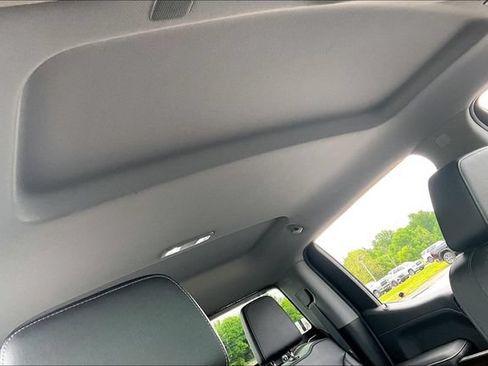 Used 2019 GMC Sierra 1500 SLT w/ SLT Premium Package AWD/4WD image 28