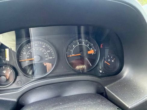 Used 2015 Jeep Patriot High Altitude AWD/4WD image 9
