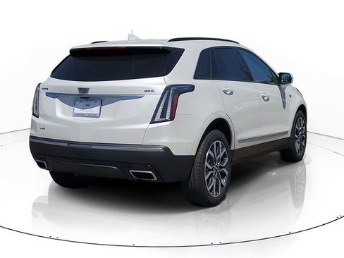 Used 2022 Cadillac XT5 Sportv w/ Platinum Package AWD/4WD image 3