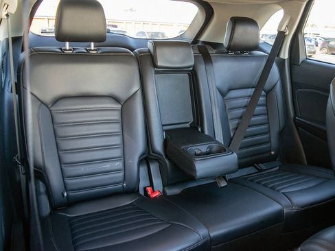 Used 2024 Ford Edge SEL image 34