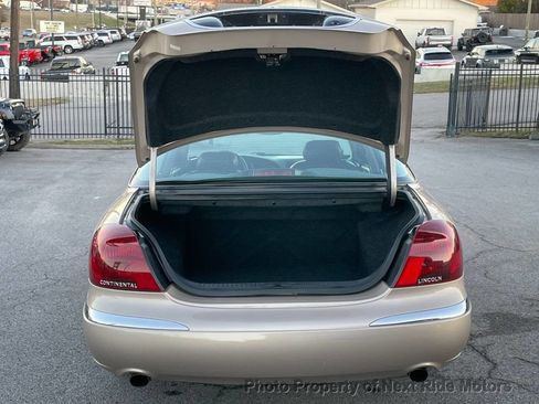Used 1998 Lincoln Continental image 24