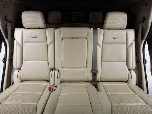 Used 2022 Cadillac Escalade Sport Platinum AWD/4WD image 34