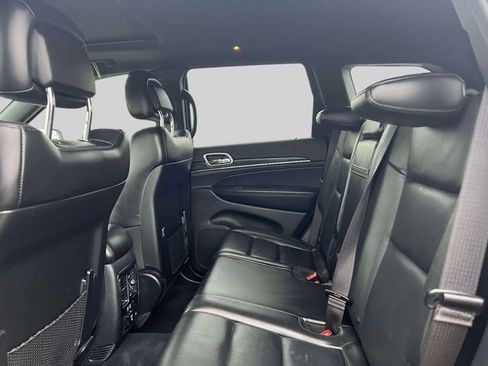 Used 2019 Jeep Grand Cherokee Limited image 14