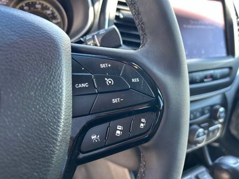 Used 2023 Jeep Cherokee Altitude Lux w/ Lux Elite Package AWD/4WD image 21