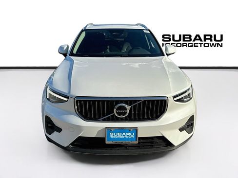 Used 2025 Volvo XC40 B5 Plus AWD/4WD image 2