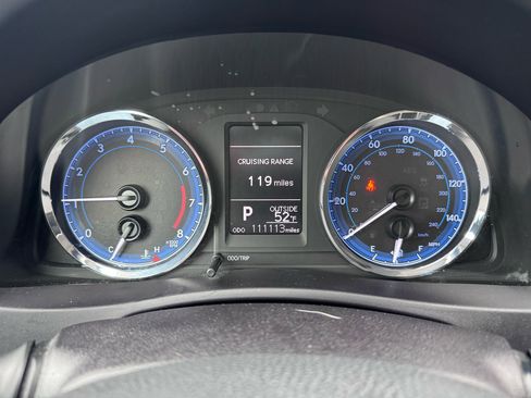 Used 2019 Toyota Corolla LE image 16