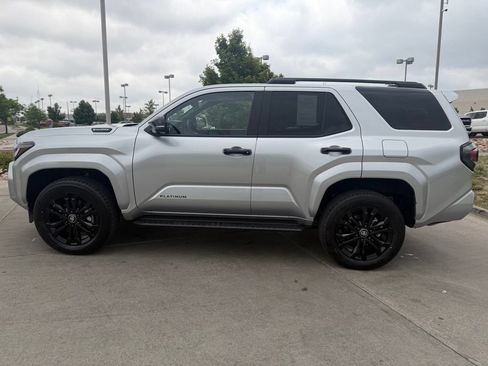 Used 2026 Toyota 4Runner Platinum AWD/4WD image 4