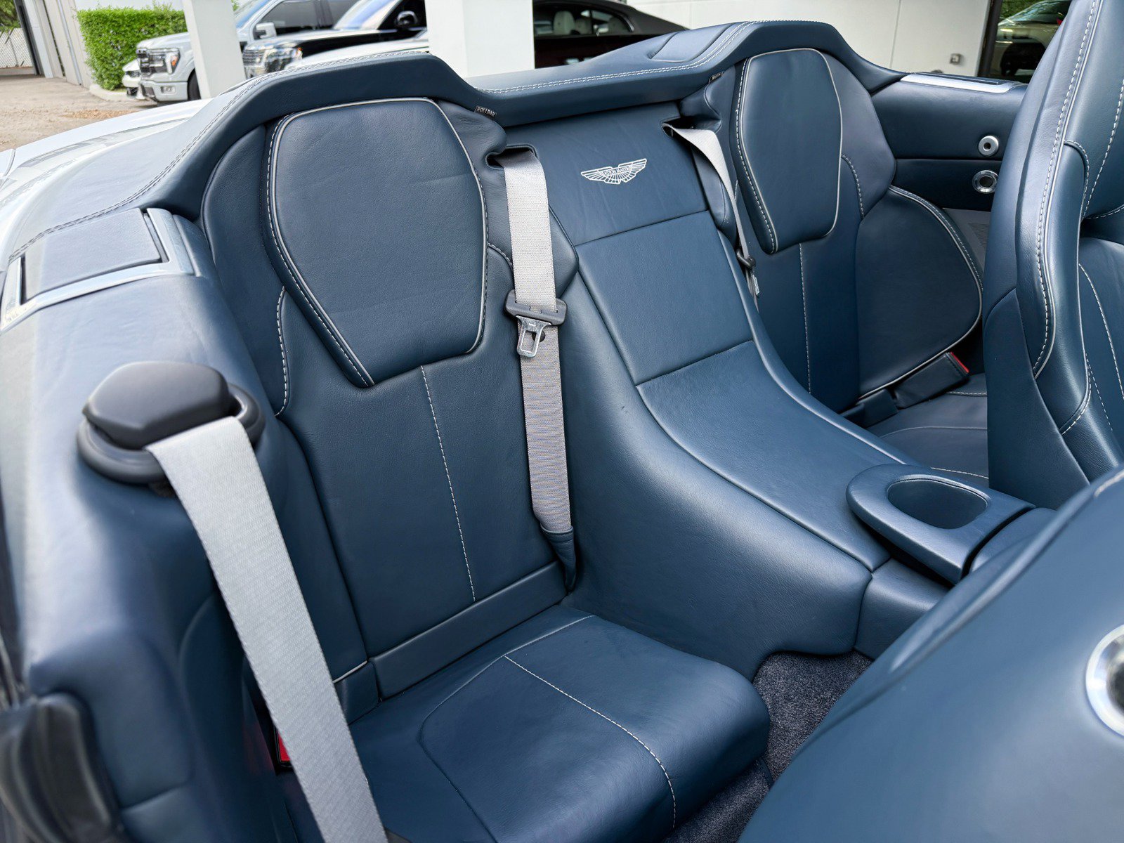 Used 2014 Aston Martin Vanquish Volante RWD image 32
