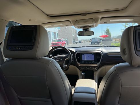 Used 2017 GMC Acadia Denali w/ Technology Package AWD/4WD image 29