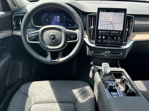 Used 2025 Volvo XC90 B6 Plus AWD/4WD image 18