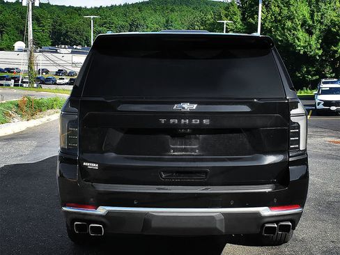 Used 2025 Chevrolet Tahoe High Country AWD/4WD image 8