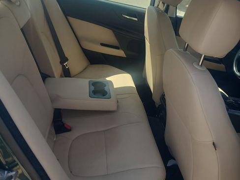 Used 2017 Jaguar XE Premium image 13