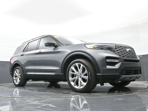 Used 2022 Ford Explorer Platinum w/ Equipment Group 601A image 40
