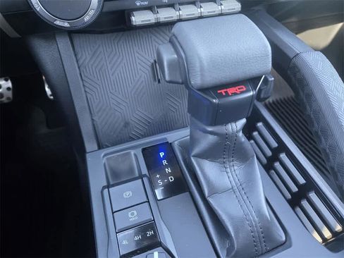 Used 2024 Toyota Tacoma TRD Sport image 16