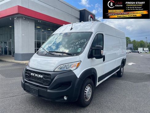 Used 2025 RAM ProMaster 2500 w/ Convenience Group image 3