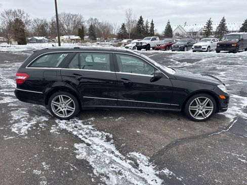 Used 2011 Mercedes-Benz E 350 4MATIC Wagon image 5