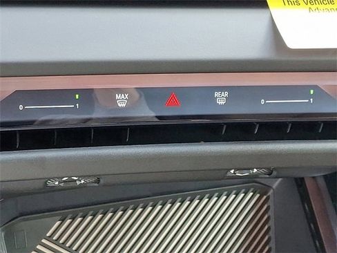 Certified 2025 BMW X3 xDrive30i w/ Premium Package image 17