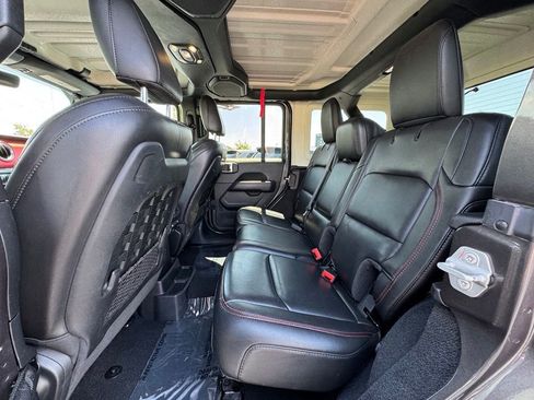 Used 2020 Jeep Wrangler Unlimited Rubicon AWD/4WD image 35