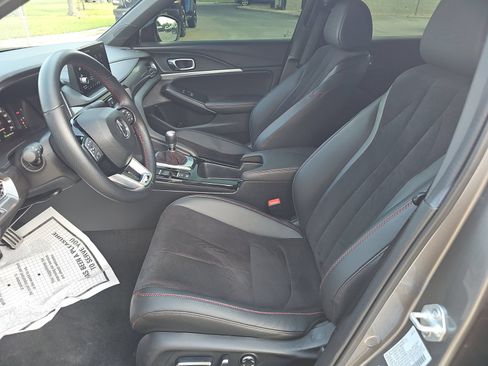 Used 2025 Acura Integra Type S FWD image 3