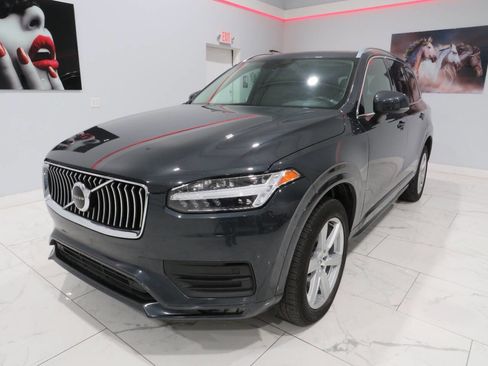 Used 2022 Volvo XC90 T5 Momentum AWD/4WD image 9