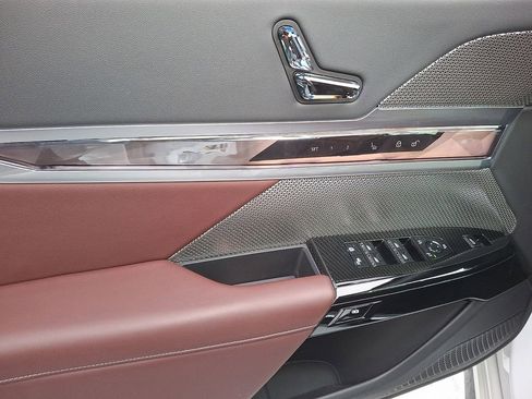 Certified 2023 BMW 760i xDrive 760i xDrive w/ Executive Package image 8