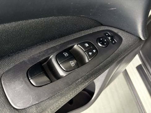 Certified 2017 Nissan Pathfinder SV image 14