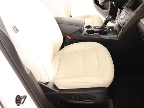Used 2019 Ford Explorer Limited w/ Limited Luxury Package FWD image 15