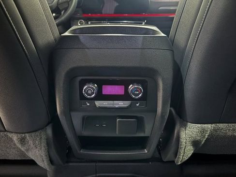 Used 2024 Chevrolet Traverse RS w/ LPO, Floor Liner Package image 28