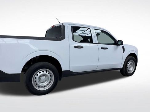 Used 2025 Ford Maverick XL w/ Equipment Group 101A AWD/4WD image 8