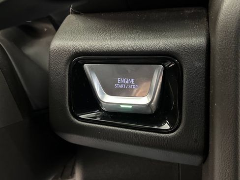 Used 2025 GMC Yukon Denali AWD/4WD image 59