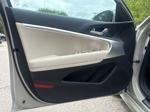 New 2026 Genesis G70 2.5T AWD/4WD image 13