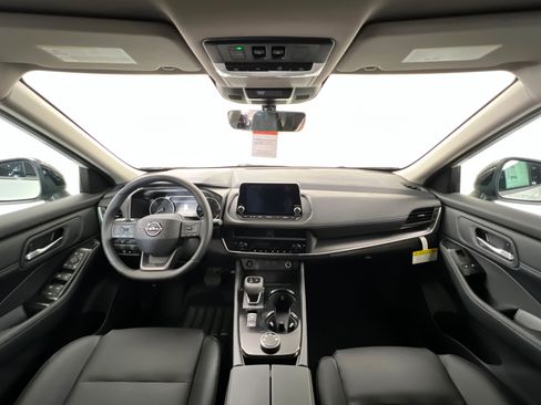 New 2026 Nissan Rogue SV image 9