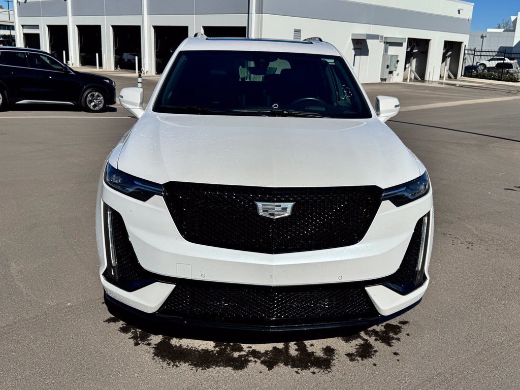Used 2024 Cadillac XT6 Sport w/ LPO, ONYX Package AWD/4WD image 9