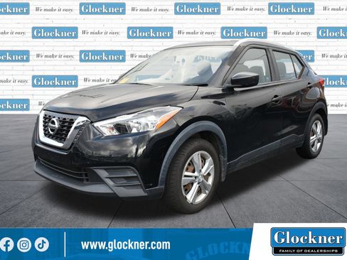 Used 2019 Nissan Kicks S FWD image 1