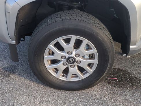 Used 2025 Toyota Tacoma SR5 image 12