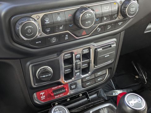 Used 2019 Jeep Wrangler Unlimited Rubicon image 15