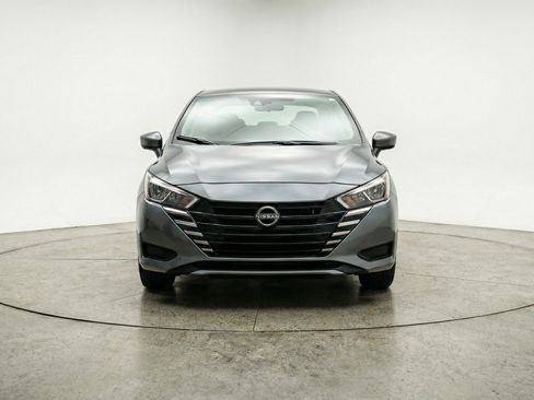 Used 2025 Nissan Versa SV image 2