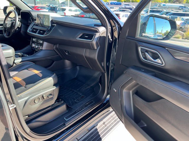 Used 2021 GMC Yukon XL AT4 w/ AT4 Premium Plus Package AWD/4WD image 34