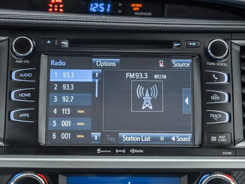 Used 2019 Toyota Highlander XLE w/ Protection Package #3 image 20