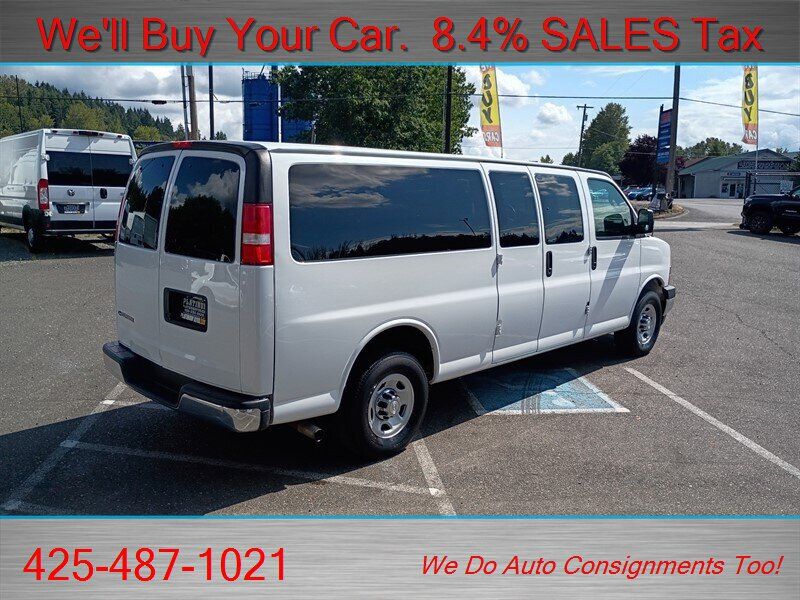 Used 2017 Chevrolet Express 3500 LT w/ LT Preferred Equipment Group RWD image 6