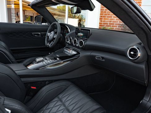 Used 2021 Mercedes-Benz AMG GT Roadster w/ AMG Stealth Edition image 38