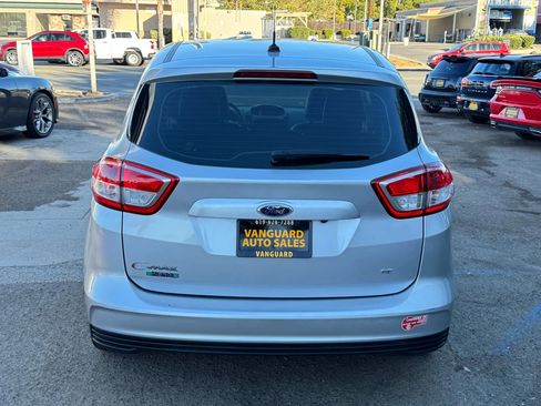 Used 2017 Ford C-MAX Energi SE w/ Equipment Group 402A image 39