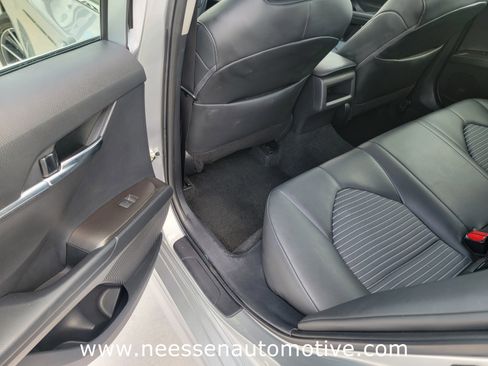 Used 2024 Toyota Camry SE FWD image 13